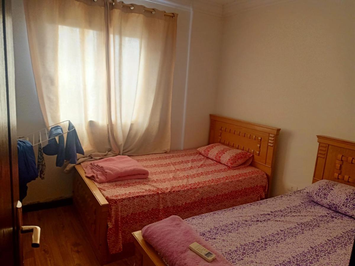 Fully Furnished Apartment At Ocean Blue Compound Caïro Buitenkant foto